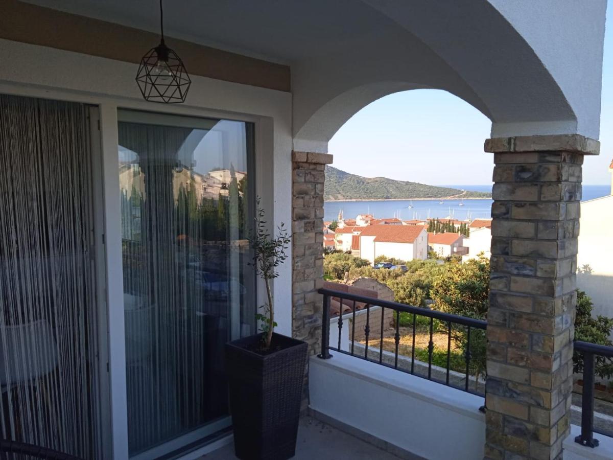 Ema Apartamento Primošten Exterior foto